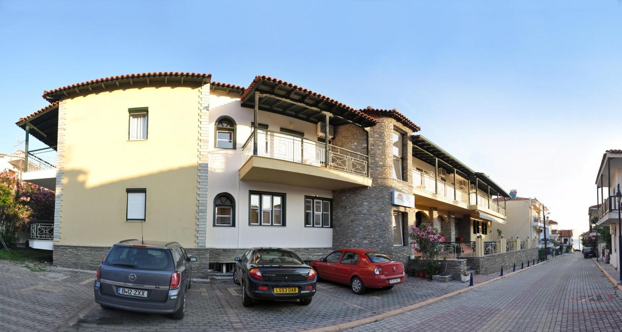 Sun Hotel Polychrono Bagian luar foto